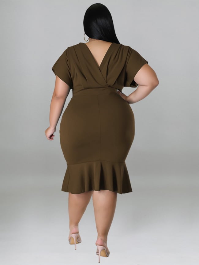 Plus v-neck solid color hip dress