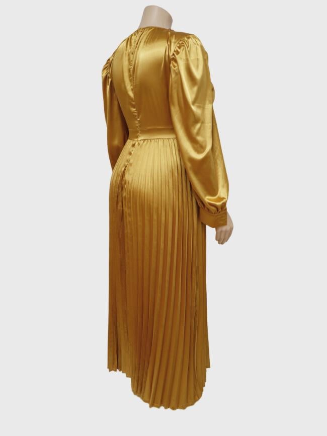 Plus Solid Color Pleated Long Sleeve Dress